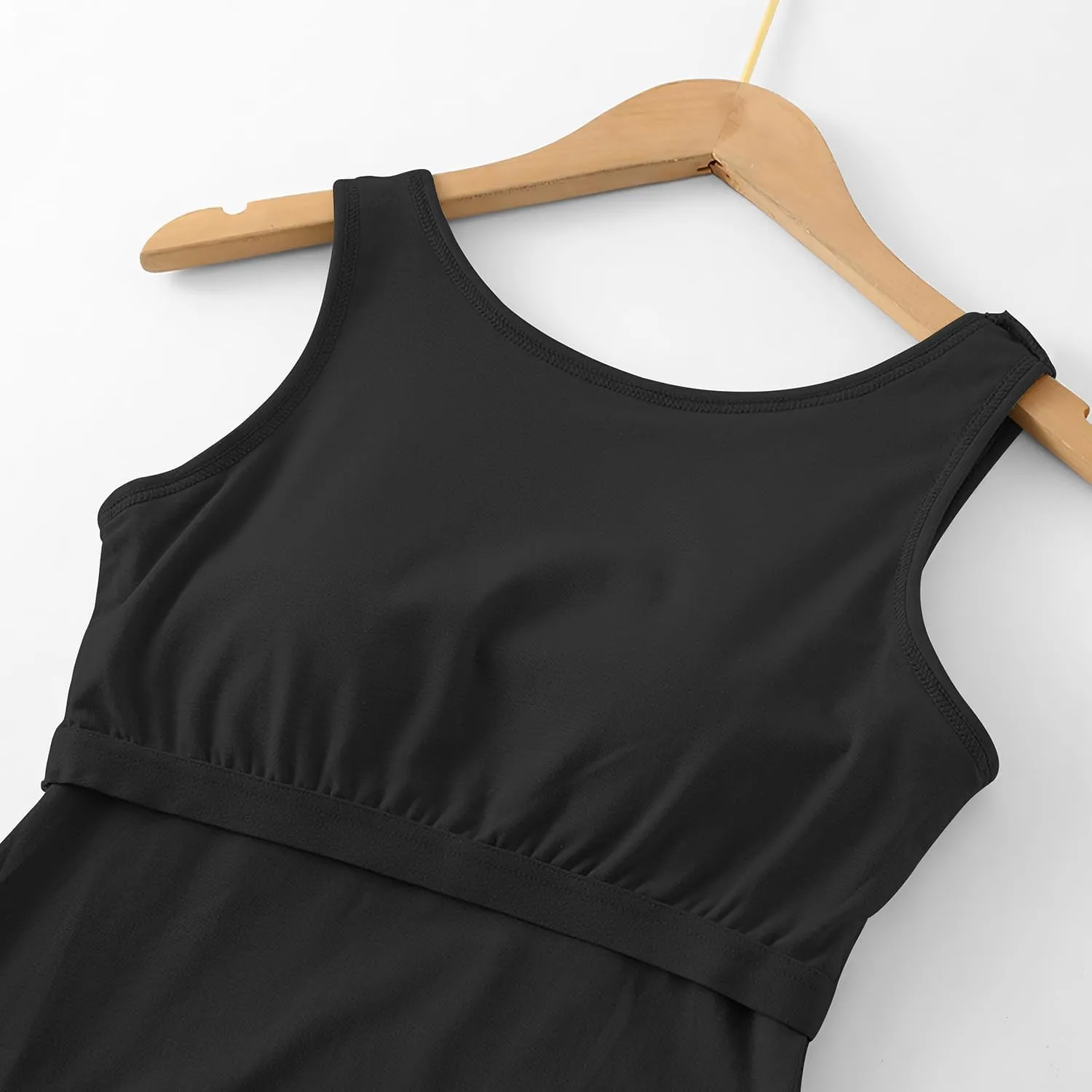 Camisole Tops for Women Built in Bra Spaghetti Strap Workout Yoga Shirts Basic Padded Tank Tops ，Summer New Camisole