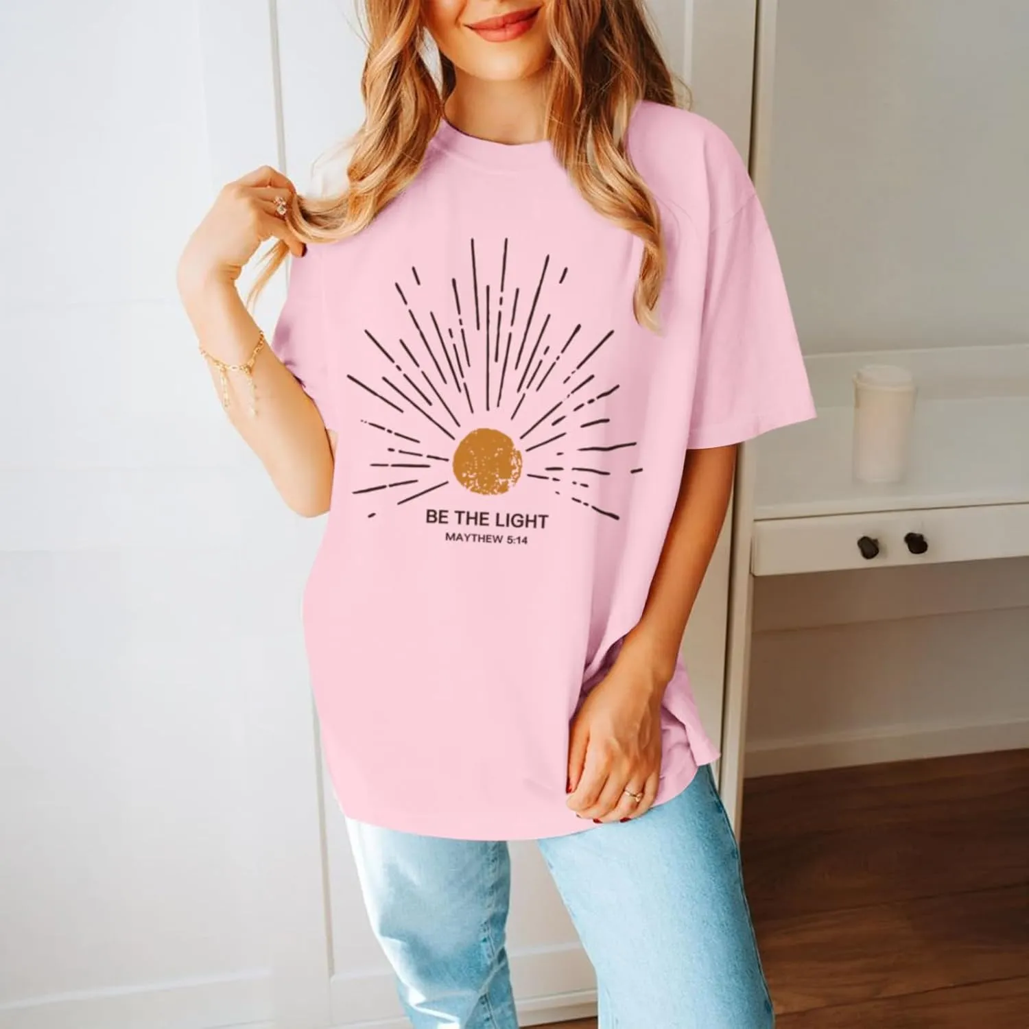 Christian Be The Light Shirts for Women Bible Verse Shirts Jesus Religious Faith Tshirts Oversized Graphic Tees Tops