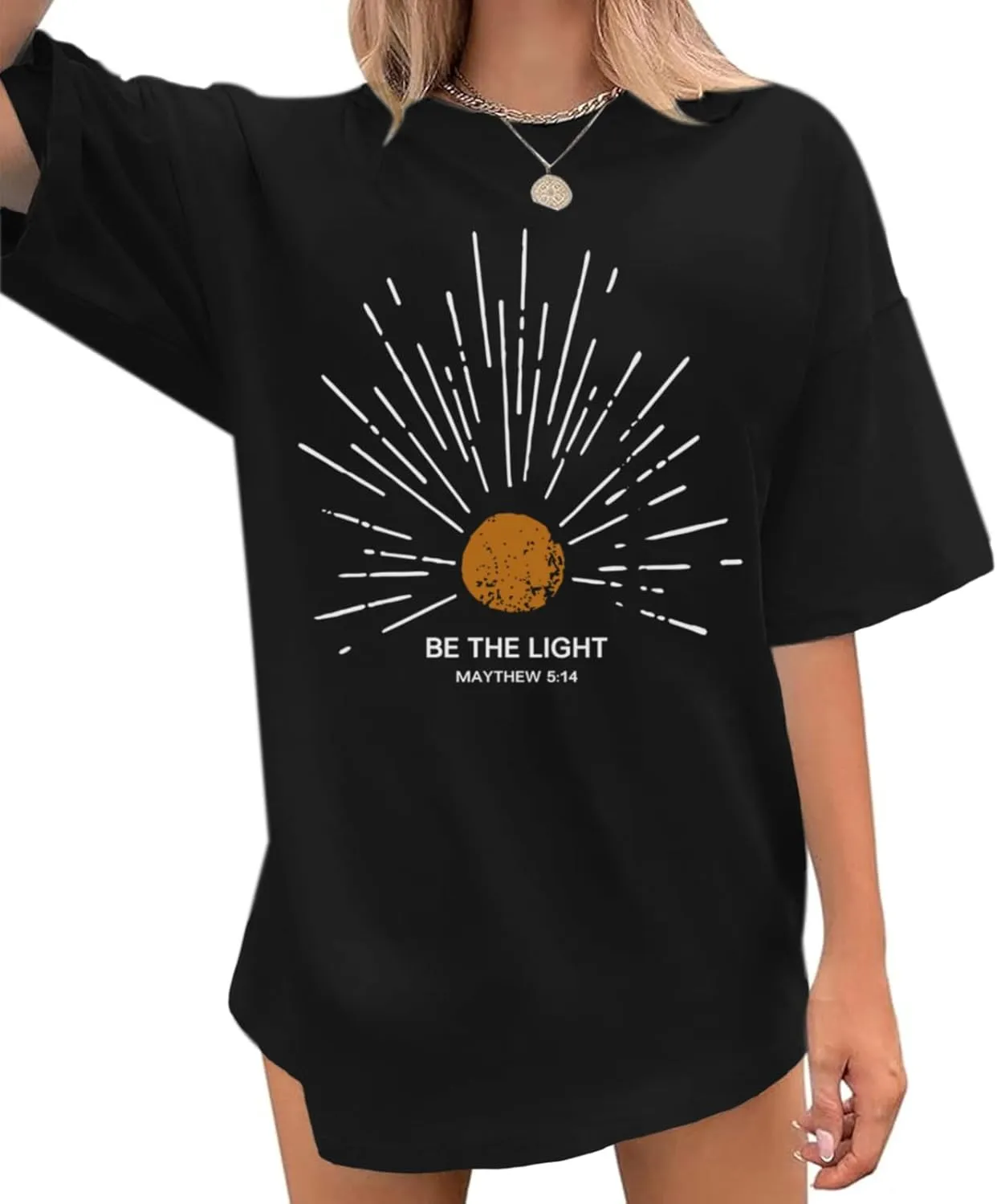 Christian Be The Light Shirts for Women Bible Verse Shirts Jesus Religious Faith Tshirts Oversized Graphic Tees Tops