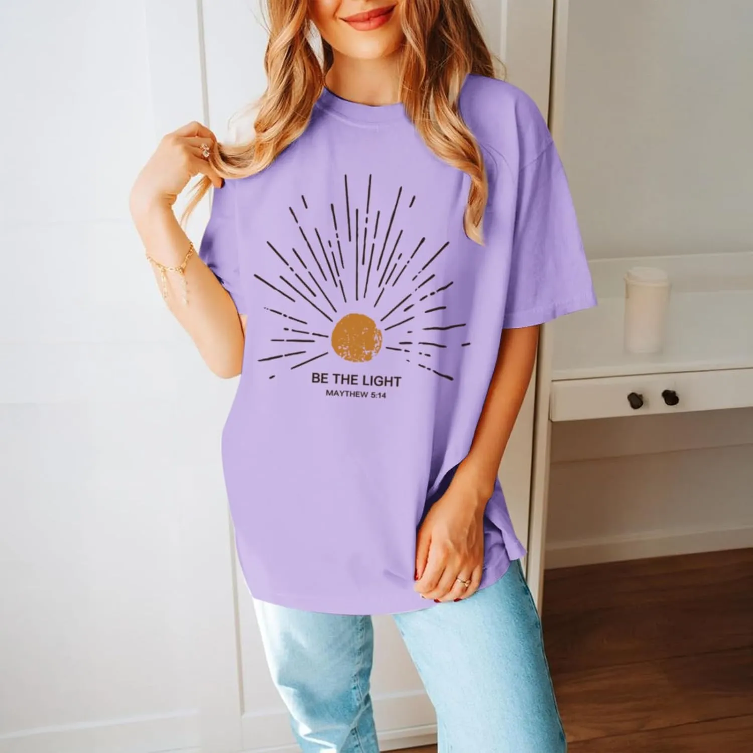 Christian Be The Light Shirts for Women Bible Verse Shirts Jesus Religious Faith Tshirts Oversized Graphic Tees Tops