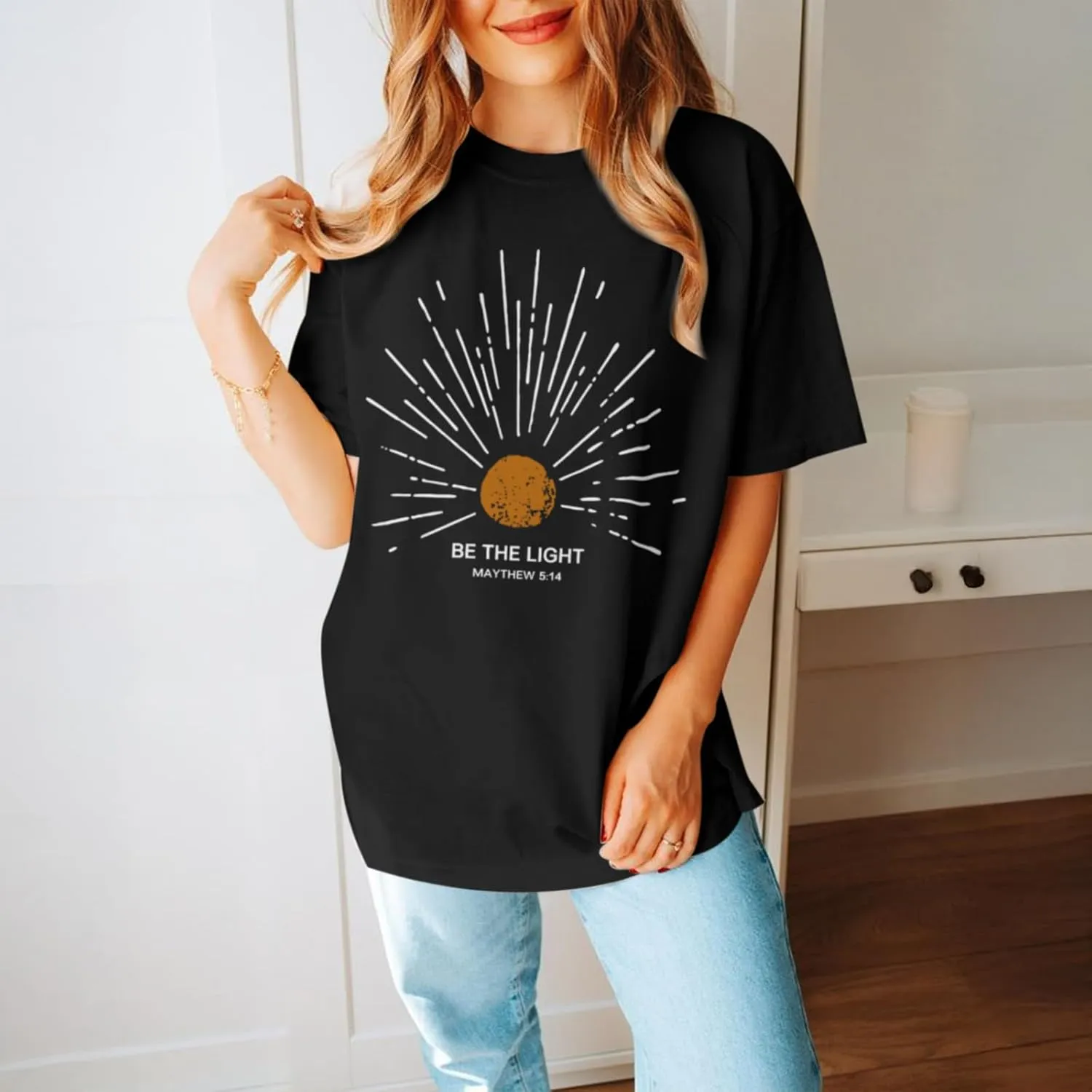 Christian Be The Light Shirts for Women Bible Verse Shirts Jesus Religious Faith Tshirts Oversized Graphic Tees Tops