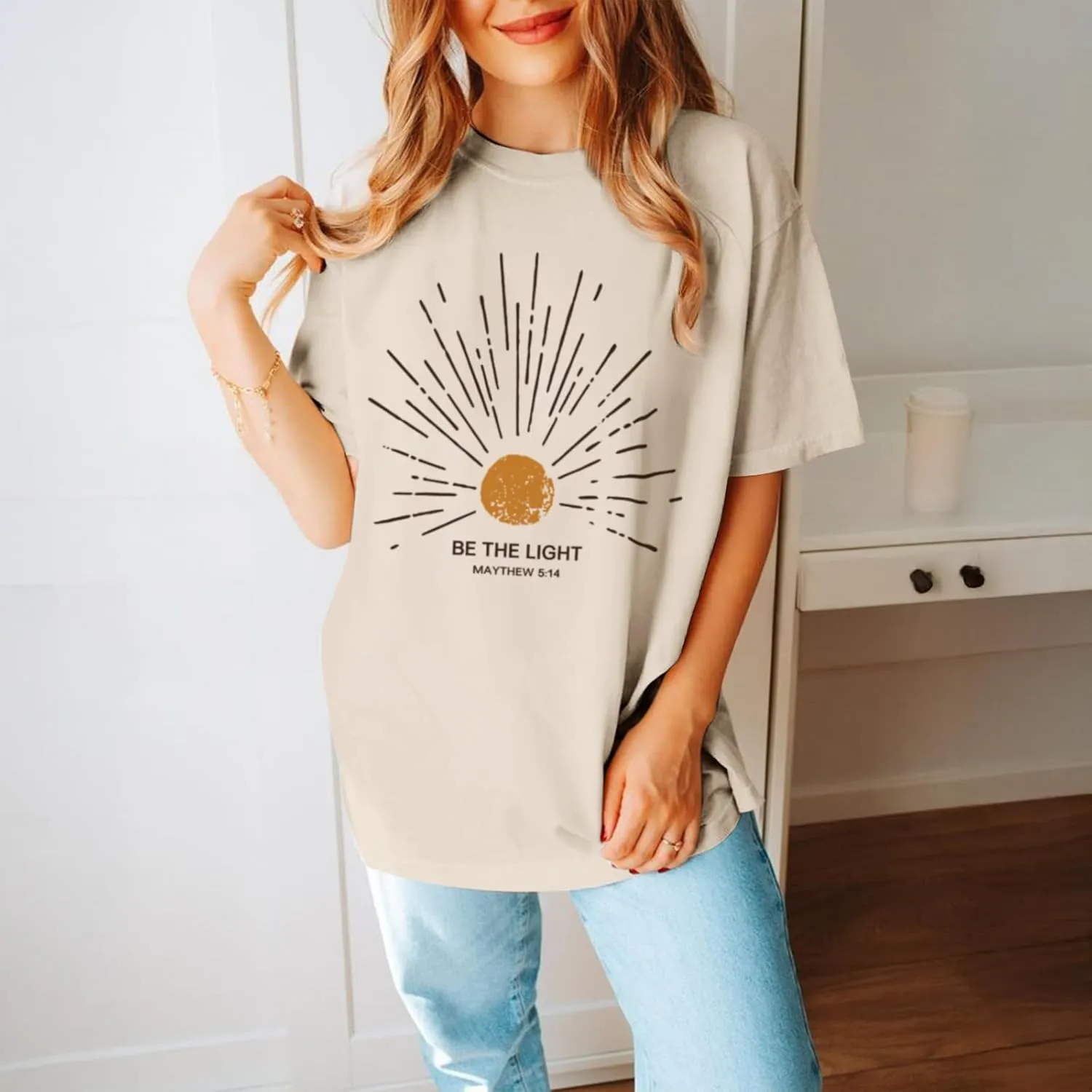 Christian Be The Light Shirts for Women Bible Verse Shirts Jesus Religious Faith Tshirts Oversized Graphic Tees Tops