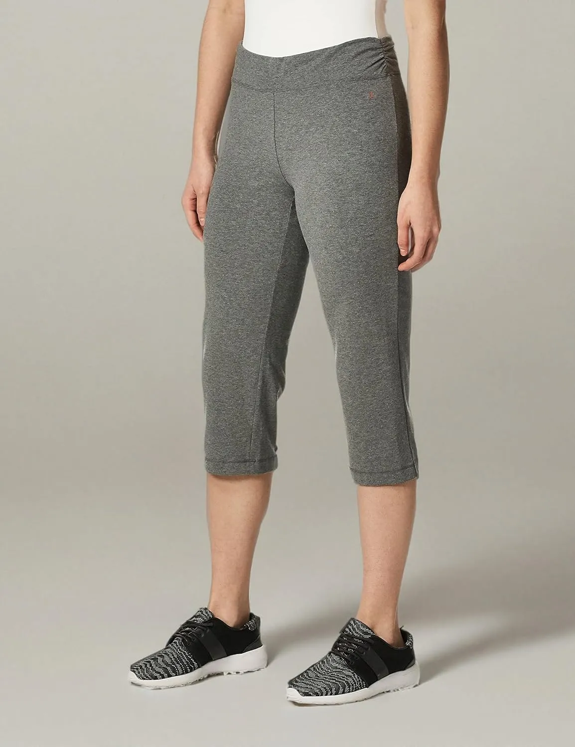 Danskin Women's Essential Sleek Fit Crop Pant