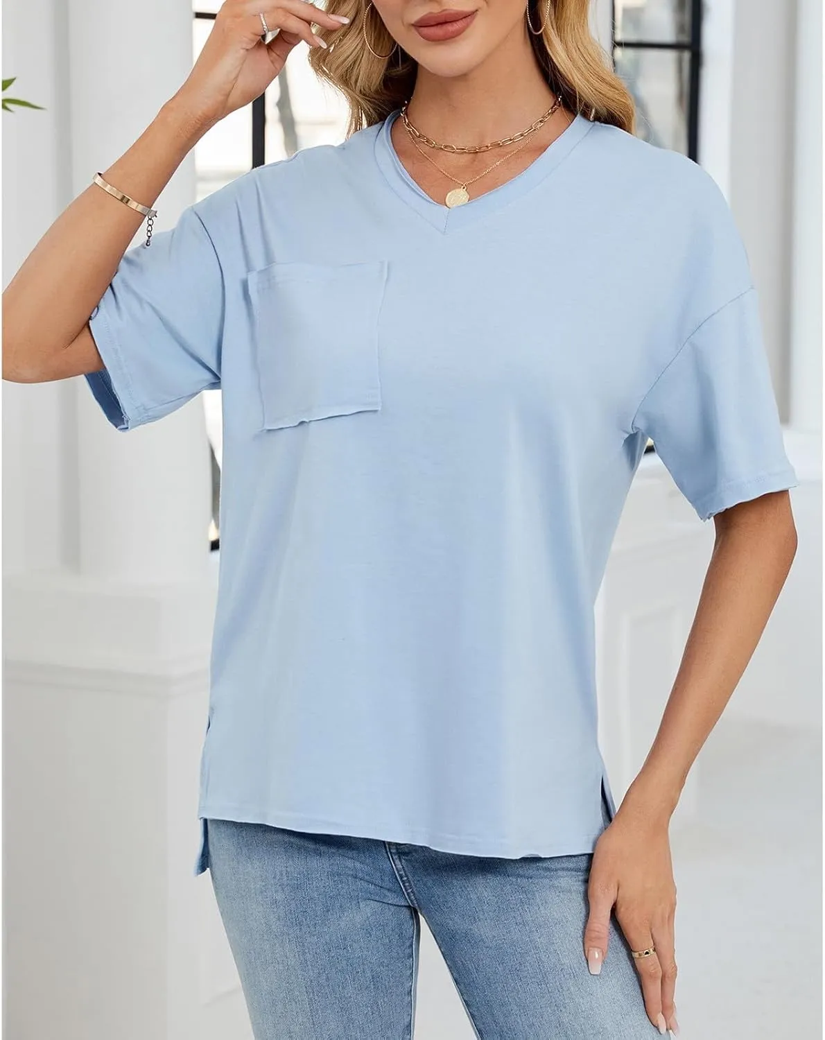 Women T Shirts Oversized Short Sleeve V Neck 2025 Summer Casual Loose Tops Basic Tee Shirts Outfits with Pockets