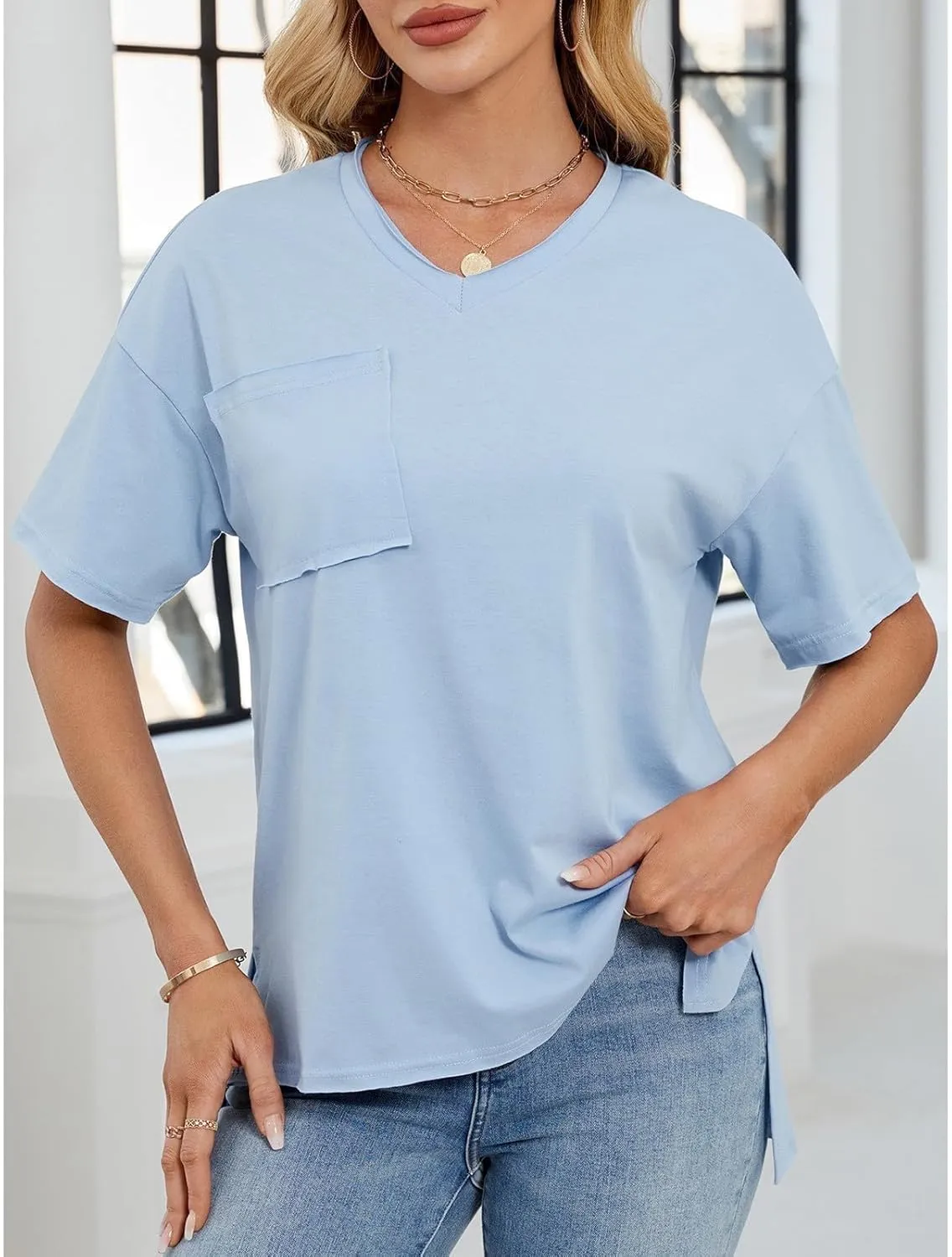 Women T Shirts Oversized Short Sleeve V Neck 2025 Summer Casual Loose Tops Basic Tee Shirts Outfits with Pockets